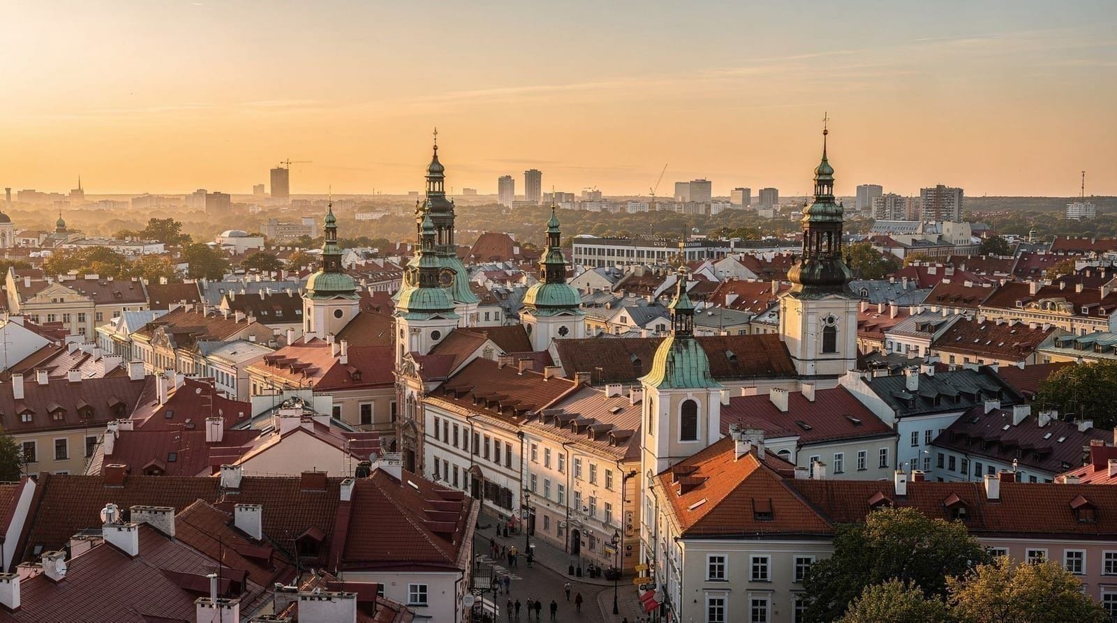 Vilnius vs. Riga — welche baltische Hauptstadt sollte man besuchen? — Vilnius vs. Riga: Architektur, Kosten, Tagesausflüge, Nachtleben und Essen im Ve