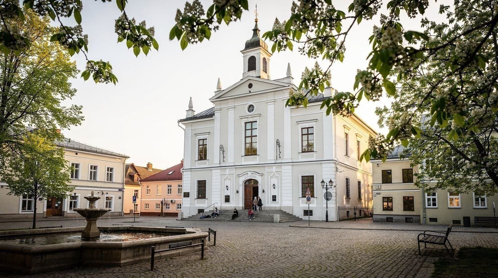 4 dias em Vilnius e Kaunas: as duas capitais da Lituânia — Roteiro de 4 dias pela Lituânia: 2,5 dias em Vilnius, um dia em Kaunas (arquitet