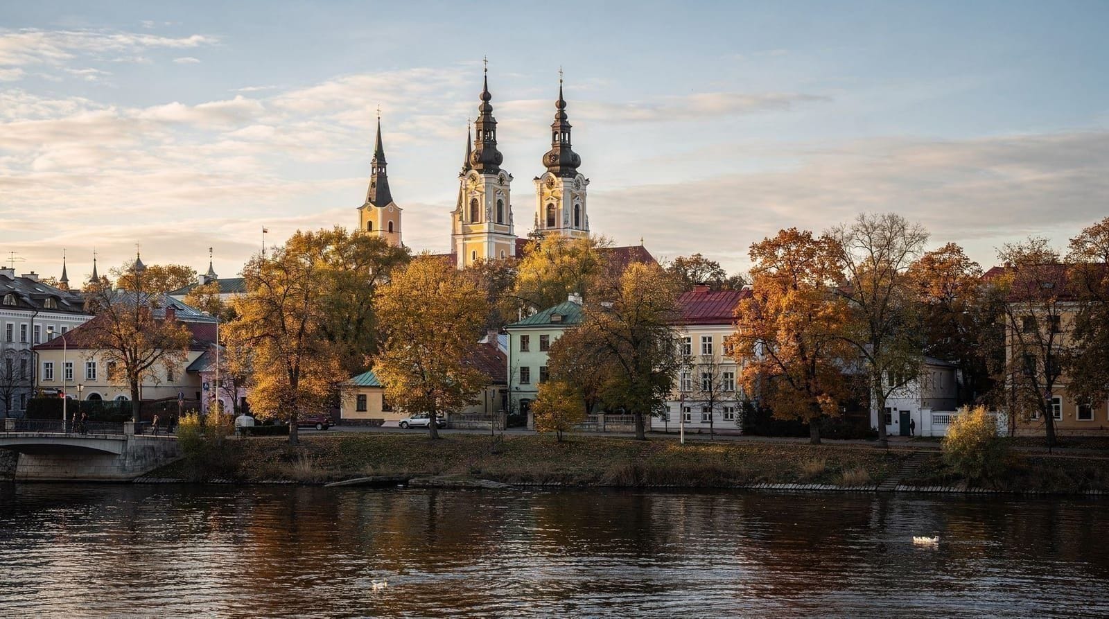 Semana nas capitais bálticas: Vilnius, Riga e Tallinn em 7 dias — Roteiro de 7 dias pelas capitais bálticas: Vilnius, Colina das Cruzes, Riga e Ta