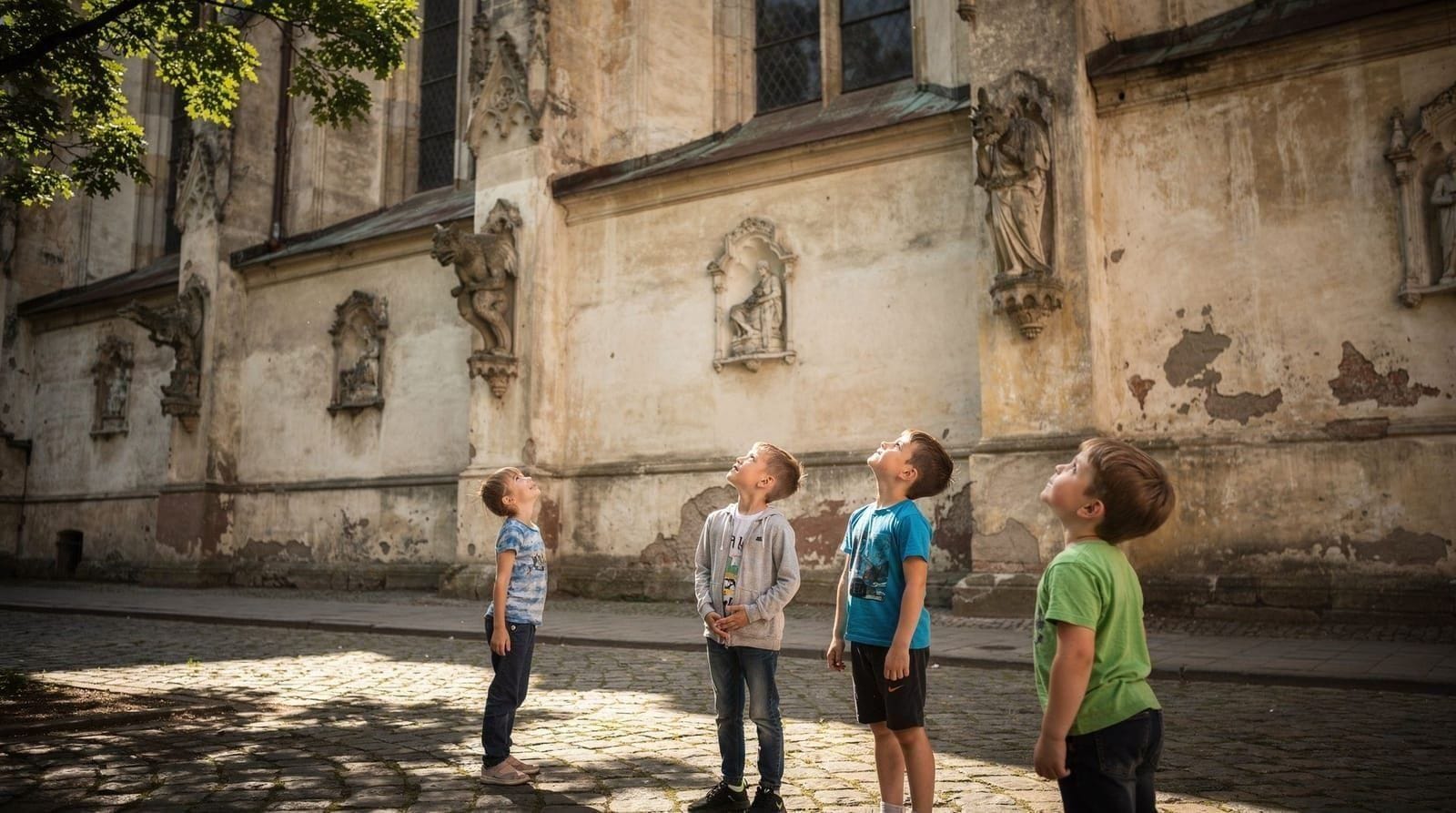 Vilnius: Mystical old town tour families